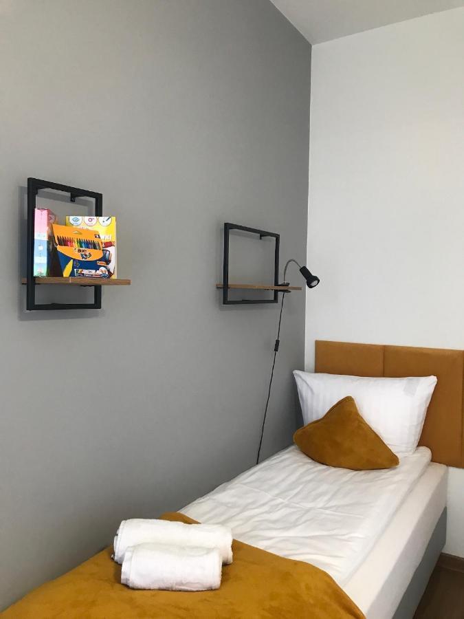 Apartament No82 Yellow Holiday Home זאטור מראה חיצוני תמונה