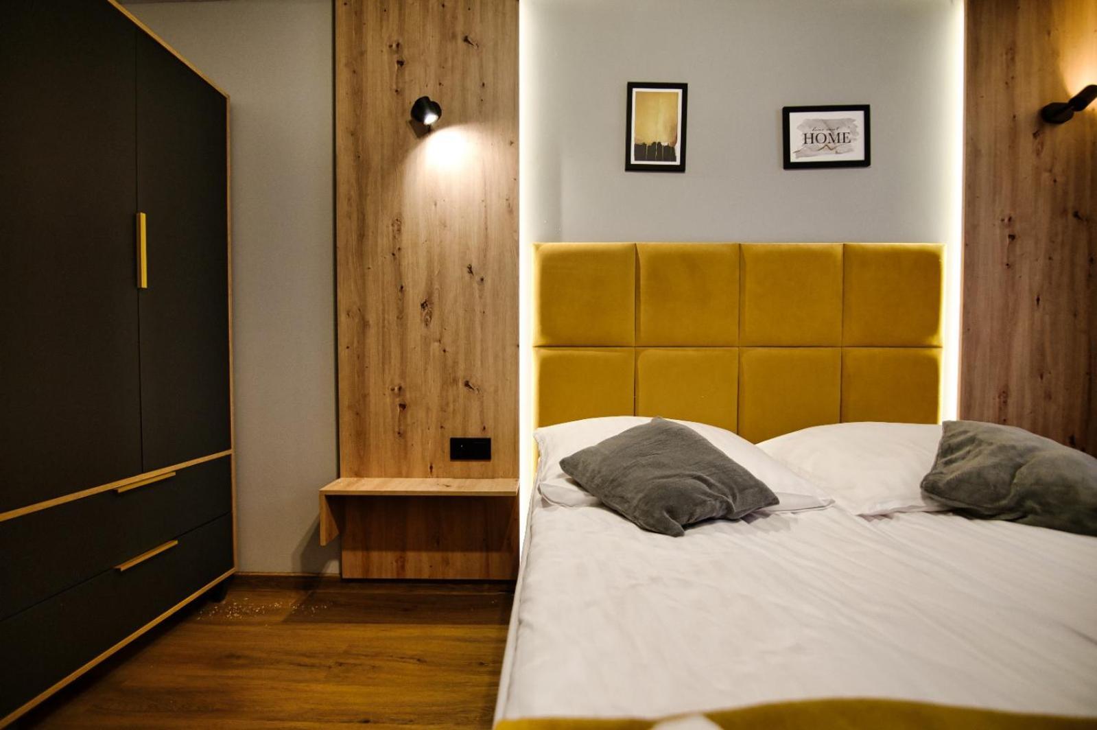 Apartament No82 Yellow Holiday Home זאטור מראה חיצוני תמונה