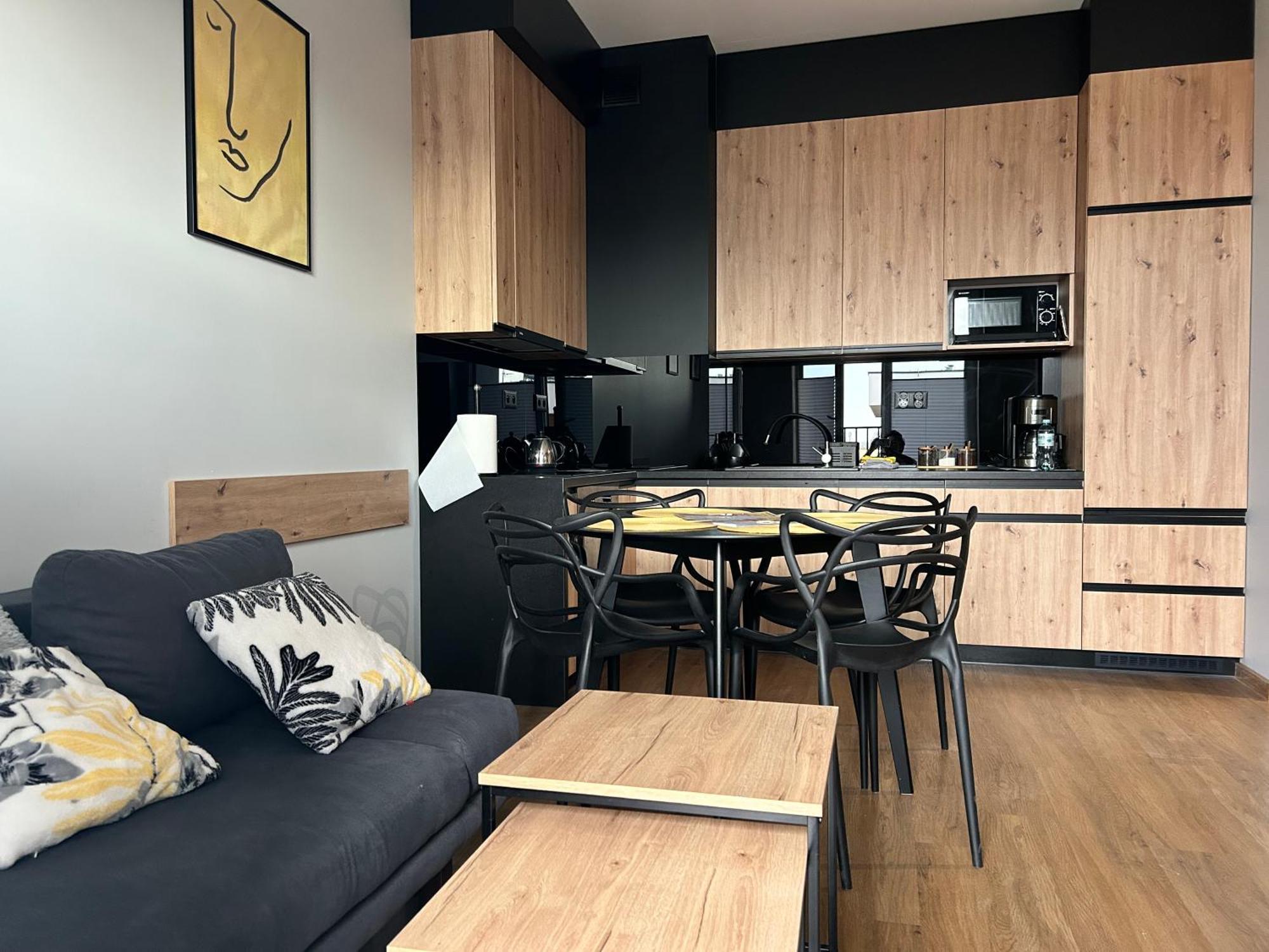 Apartament No82 Yellow Holiday Home זאטור מראה חיצוני תמונה