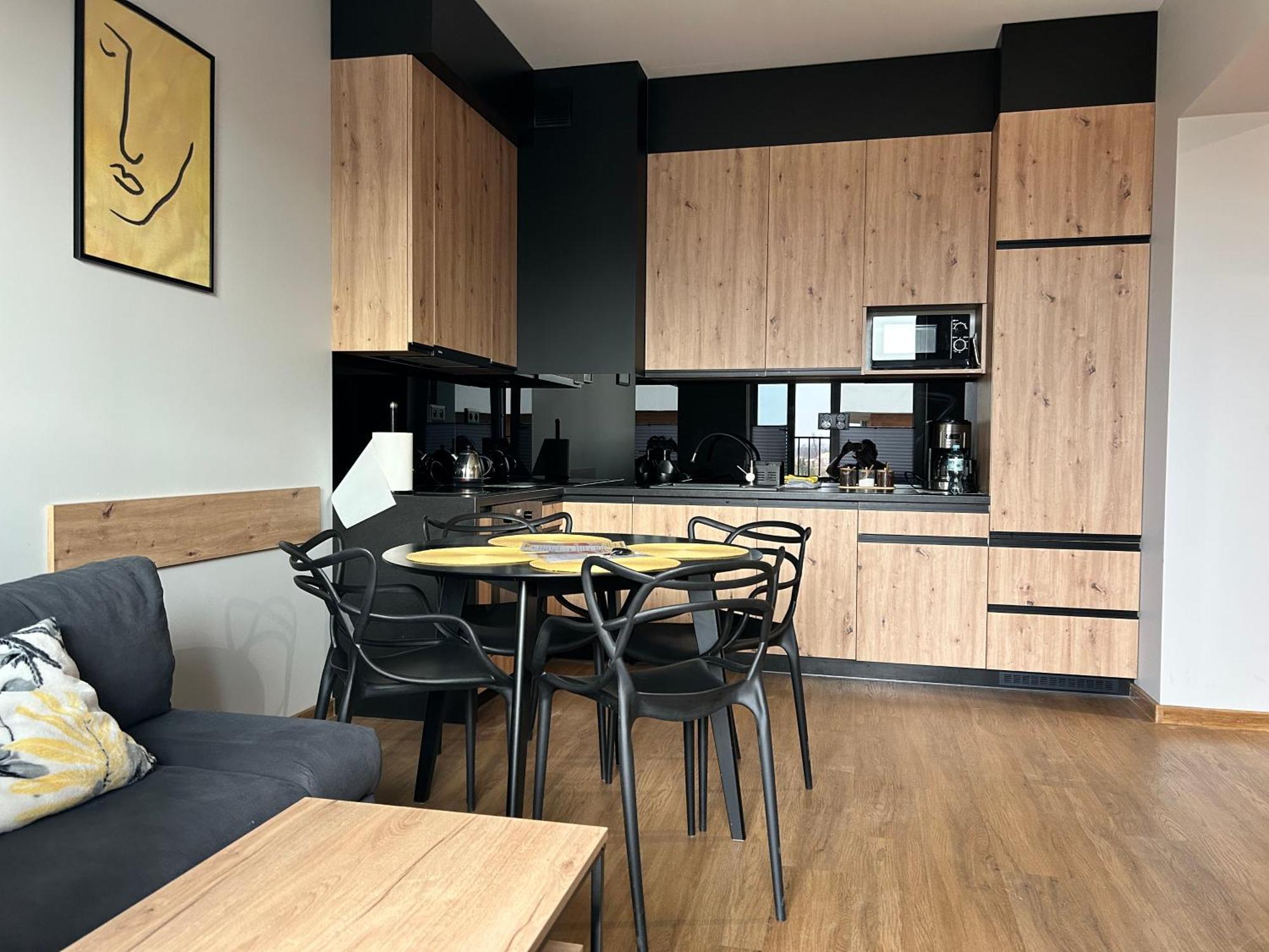 Apartament No82 Yellow Holiday Home זאטור מראה חיצוני תמונה